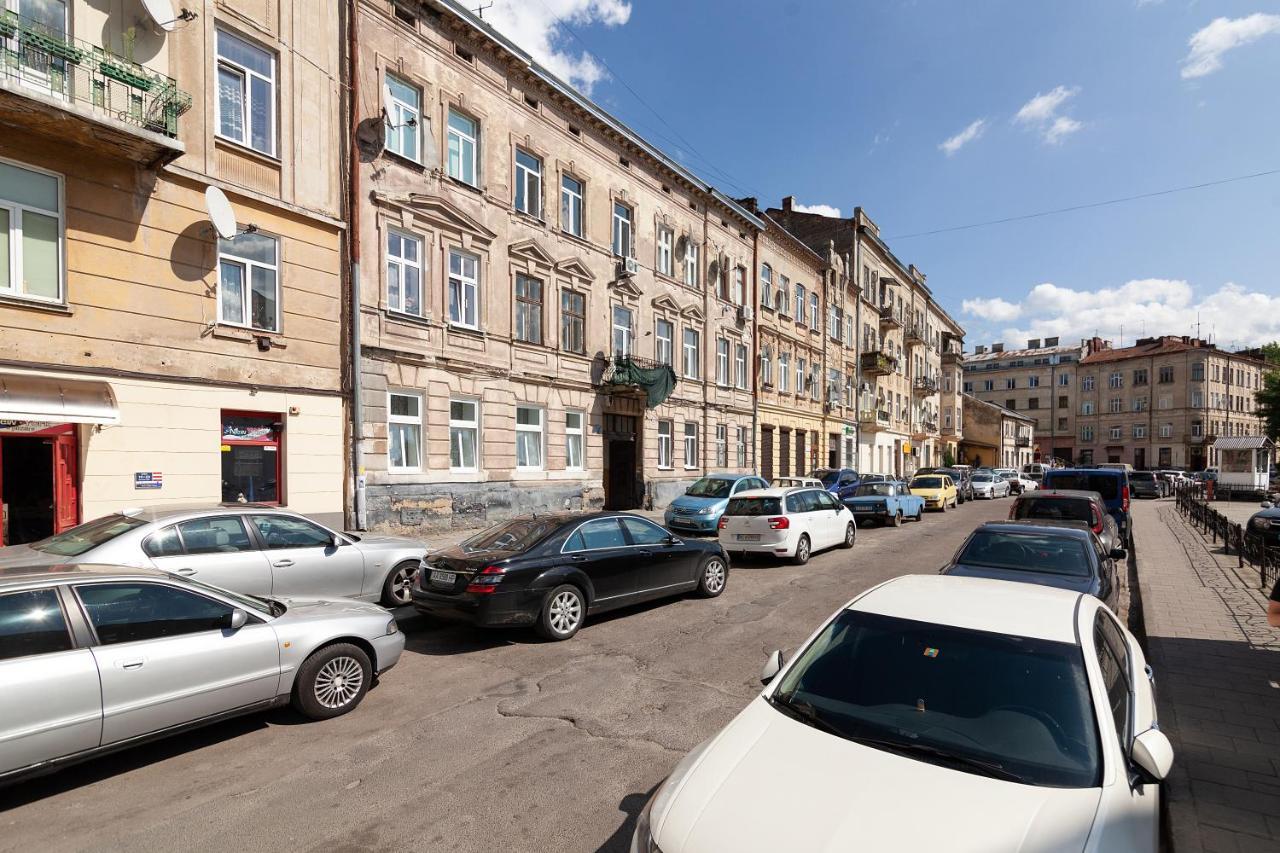 Studio Near Opera Lwów Zewnętrze zdjęcie
